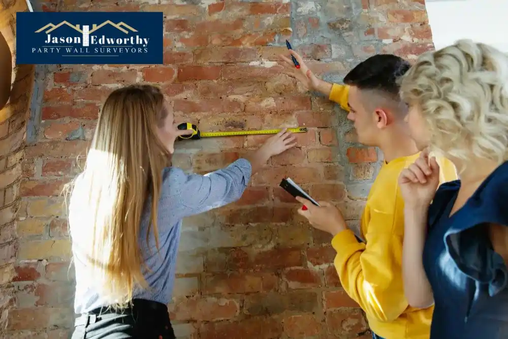 What are the responsibilities of a party wall surveyor Huntingdon?